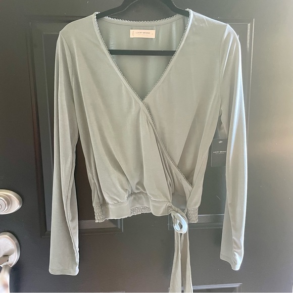 NWT Lucky Brand Faux Wrap Top - Picture 4 of 15